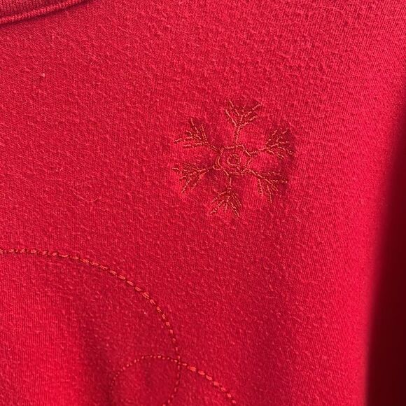Wish for Joy Red Embroidered Snowflakes Top Scoop Neck Top, Size 20/22W - Picture 4 of 6